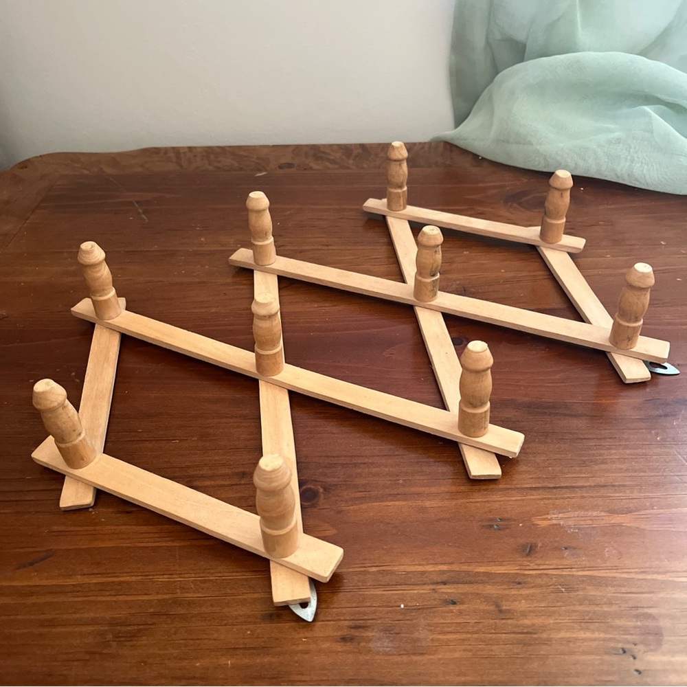 Vintage Wood Accordion Peg Rack 10 Pegs Expandable Natural Finish Cottage Retro